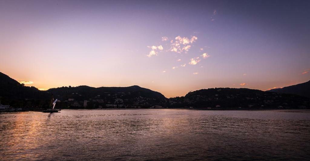 On The Lake Side Lake Como Bagian luar foto